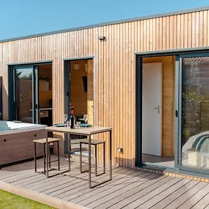 chalet-avec-spa-parking-ev-4-personnes.midi-pyreneeshotels.com/