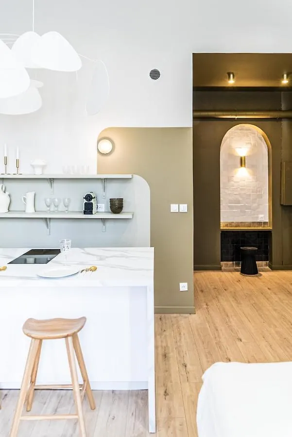 Suite Kaolin Lyon 0*,